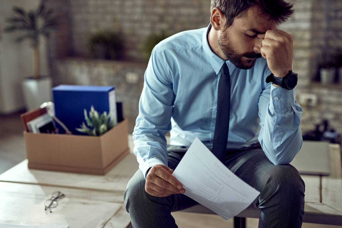 Onda de demissões em Chicago. uma lista de empresas que irão demitir trabalhadores em janeiro sob a Lei WARN; Onda de demissões em Chicago. uma lista de empresas que irão demitir trabalhadores em janeiro sob a Lei WARN;