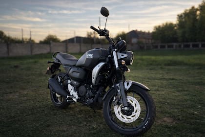 La Yamaha FZ-X apuesta a un estilo urbano