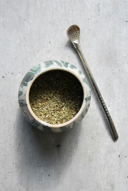 La yerba mate saborizada es una opción práctica, ya que muchas marcas incluyen mezclas con menta