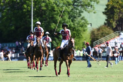 La Zeta-Kazak mantendrá tres cuartos de su formación, pues Nicolás Pieres, Lorenzo Chavanne y Beltrán Laulhé estarán acompañados por el recién llegado Guillermo Caset.
