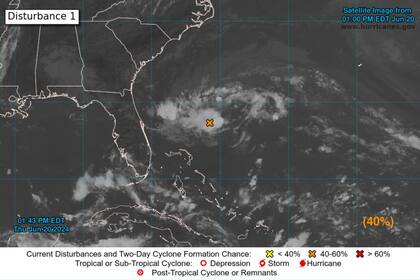 La zona con probabilidad de formación de depresión tropical se ubica poco más de 200 kilómetros al este de Bahamas
