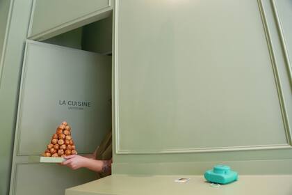 Laban se encuentra en Charcas 3656.