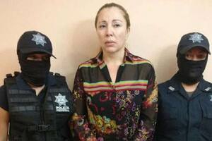 Laborín Archuleta nació el 19 de febrero de 1964 en el estado de Sonora, en el norte mexicano, en el límite con los Estados Unidos.