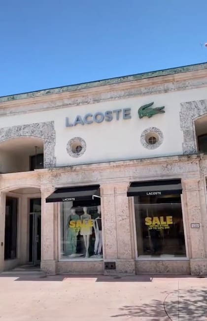 Lacoste se encuentra entre las tiendas de la calle recomendada por el tiktoker argentino