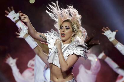 Lady Gaga lucha por alejar a los demonios internos