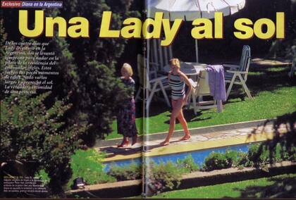 Lady Di en la pileta, durante su visita a Argentina. Después de la imagen conseguida por Jorge Bosch, al día siguiente, otro fotógrafo de Gente subió a otro edificio vecino a la residencia del embajador y consiguió fotografiar a la princesa en la pileta. La revista le dio tapa y siete páginas a la cobertura