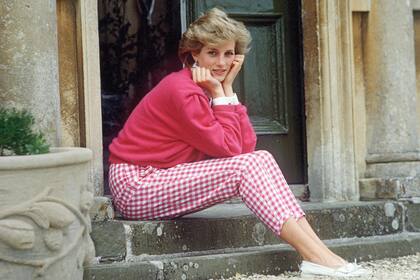 Lady Di también supo lucir looks total pink