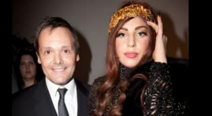 Lady Gaga interceptada por Fernando Farré para una de sus fotos con famosos