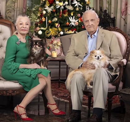 Laetitia D’Arenberg nació en Francia y es miembro de la Casa de Arenberg, una de las familias nobles más antiguas de Europa. Aunque su origen es europeo, Laetitia está profundamente ligada a Uruguay, donde vive desde hace décadas