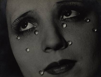 Lágrimas de vidrio, por Man Ray