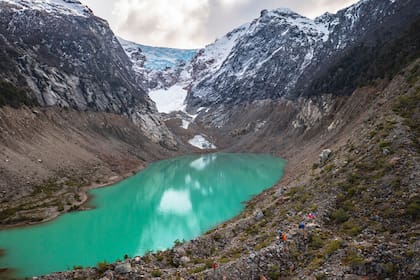 Laguna Los Antiguos, en el glaciar Torrecillas, Parque Nacional Los Alerces.