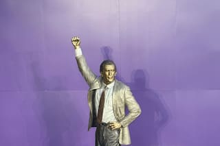 Lakers develan estatua de Pat Riley, el genio del banquillo en la era Showtime de los 80