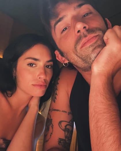 Lali decidió compartir una selfie junto a Rosemblat y la frase "Ya estamos listos 2024"