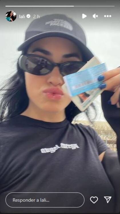 Lali Espósito compartió una selfie de su voto este domingo 22 de octubre