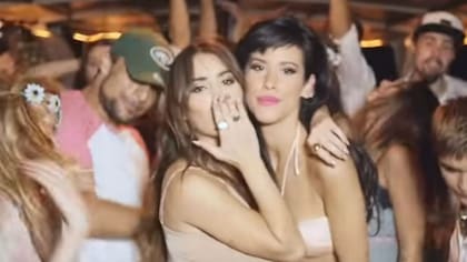 Lali grabó junto a Baby K la versión en español del éxito Roma-Bangkok