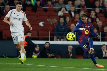 Lamine Yamal, con chispazos de talento