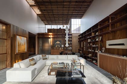 Lámpara de papel del diseñador y escultor Isamu Noguchi.