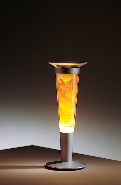 Lámparas y sillas que mantienen su actualidad pese al paso de los años.