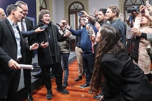 El Gobierno reabrió la sala de periodistas, pero restringe los movimientos de los acreditados