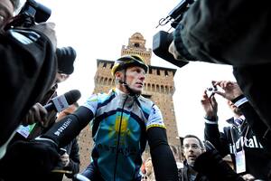 Escándalo: Lance Armstrong, acusado de de usar motores en sus bicicletas