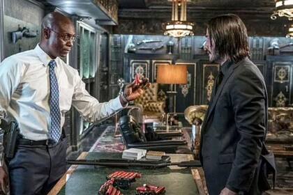 Lance Reddick, quien falleció este viernes 17 en Studio City, California, participó de la saga John Wick desde su primera entrega