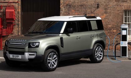 Land Rover Defender tiene su versión híbrida enchufable