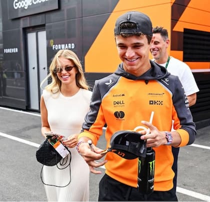 Lando Norris y Magui Corceiro