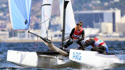 Lange y Carranza se mantienen en la pelea