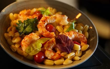 Langostinos con Conchiglie en Lo de Fran