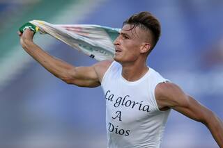 Revancha: no podía caminar por una enfermedad y ahora es campeón y goleador