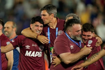 Lanús ganó la Copa Sudamericana en 2025 y buscará seguir levantando trofeos en 2026