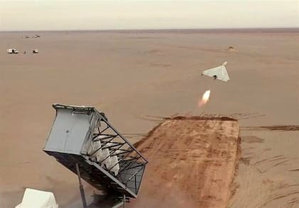 Lanzamiento de un dron desde una posición no revelada de Irán con dirección a Israel, el 14 de abril de 2024