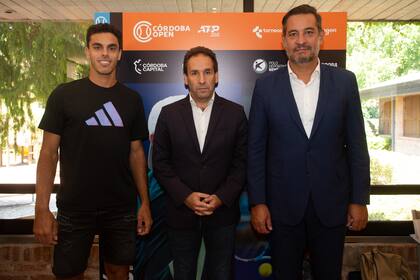 Lanzamiento del Córdoba Open, con Francisco Cerúndolo, Mariano Ink (director del torneo) y Miguel Siciliano (Gobierno y Gestión de Córdoba)