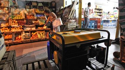 Lanzan un plan de ahorro para acotar los cortes de electricidad