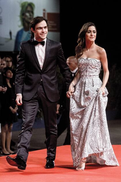 Lanzani con su novia, Martina Stoessel