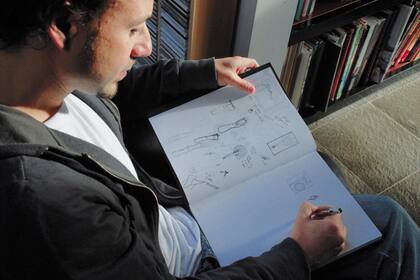 Lpiz y papel. Como buen observador, est atento a los detalles que lo rodean