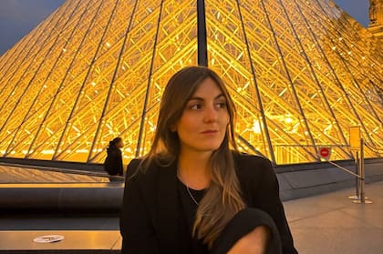 Lara vivía en París, tenía un trabajo remoto y lo que parecía la vida perfecta.
