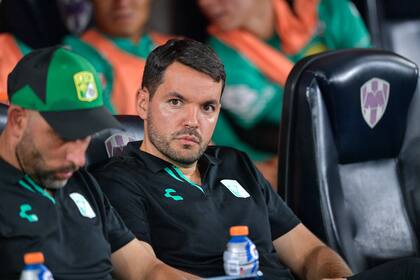 Larcamón, durante su etapa en León, donde obtuvo la Concachampions