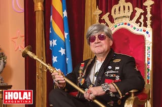 El artista plástico Benito Laren nos recibe en su casa y asegura saber cuándo y cómo será el apocalipsis