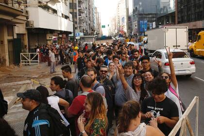 Filas para conseguir una entrada en el Rex en abril pasado