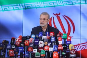 Un halcón se pone al frente de los preparativos de Irán para una eventual guerra