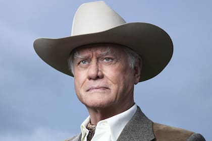 Larry Hagman interpretó a J.R. Ewing; el hijo mayor del clan