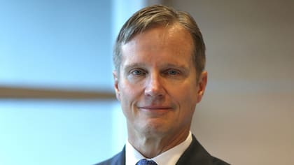 Larry Keefe, de 60 años, es un abogado con una trayectoria vinculada a las políticas conservadoras en Florida