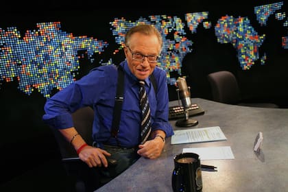 Larry King en el estudio de CNN, en Los Ángeles, en 2007
