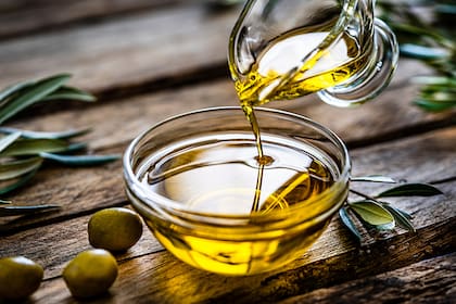 Las 2 grasas pueden ser aceites antinflamatorios (como el de oliva) y también la palta