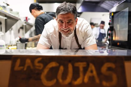 Antonio Moreno, chef ejecutivo del restó de espíritu marino
