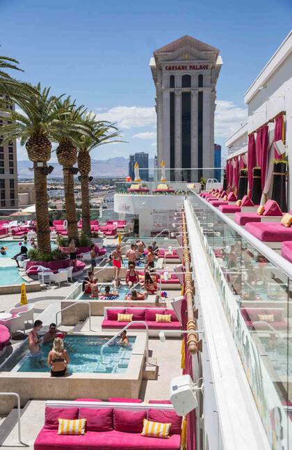 Piscinas del Drai´s Breachclub de Las Vegas en el hotel Cromwell.