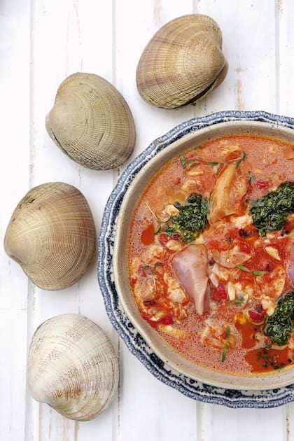 Plato de almejas y piures