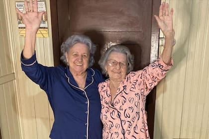 Las abuelas hacen divertidos videos en las redes; juegan, se disfrazan, cocinan y le sacan una sonrisa a los usuarios (Foto: IG @voetita)