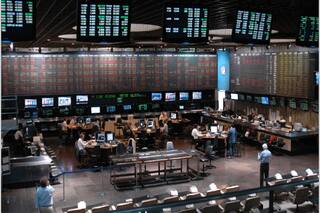 El Merval cae 5.8% arrastrado por la suba de tasas de la FED